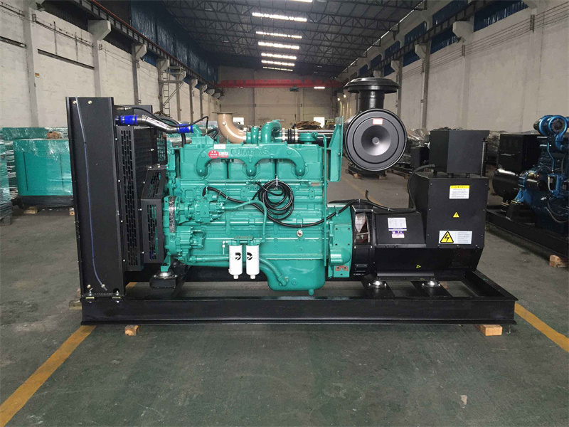 福州如何判断一个电压表是否具有自动量程切换功能？